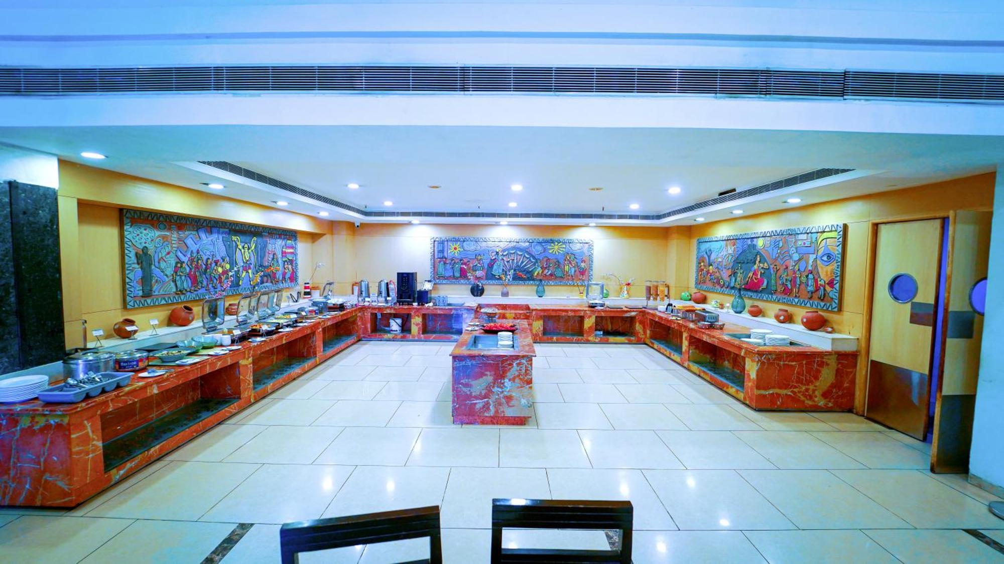 Hotel The Plaza Hyderabad Exteriör bild